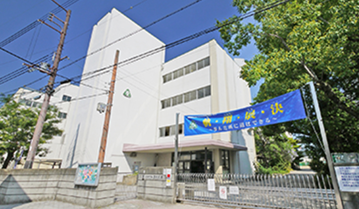 伊丹市立東中学校