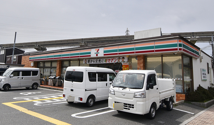 セブンイレブン摂津東一津屋店